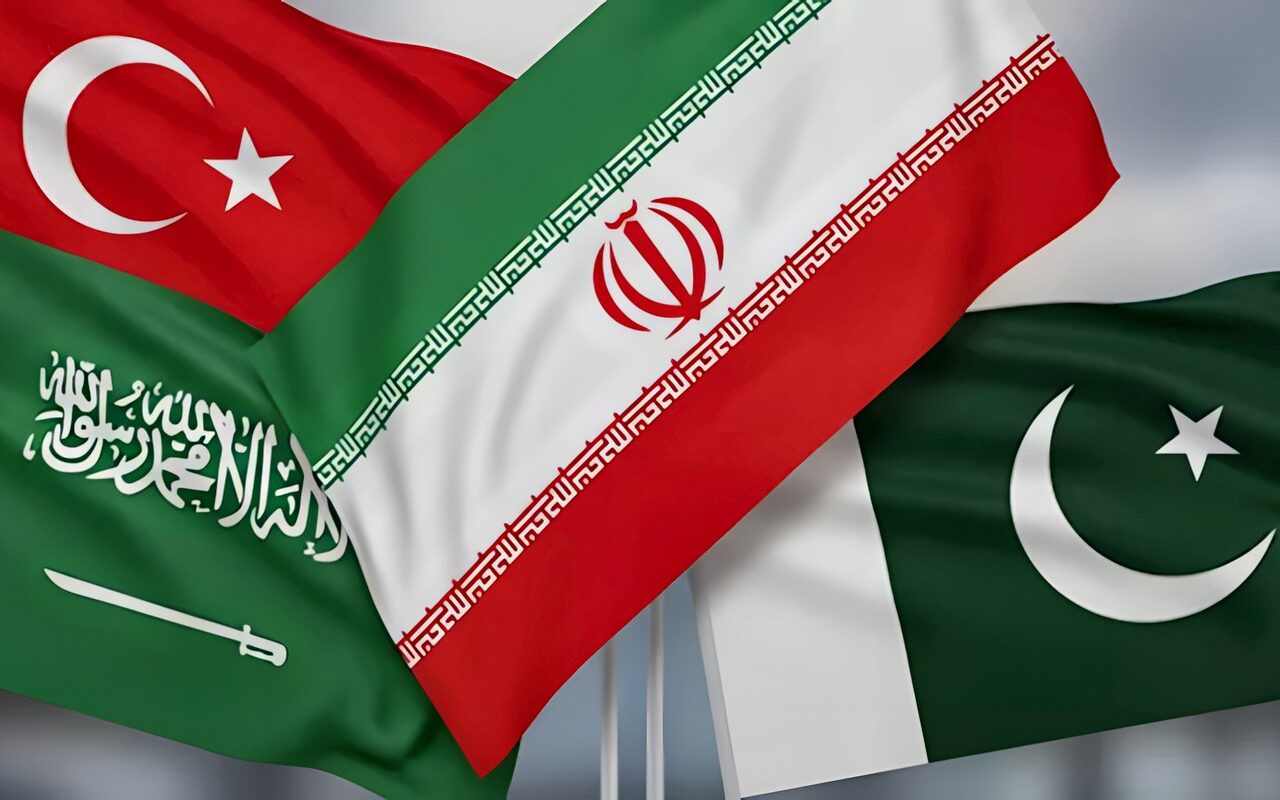إيران تعلن التوصل إلى “تفاهمات استراتيجية” مع السعودية وباكستان وتركيا بشأن أمن المنطقة