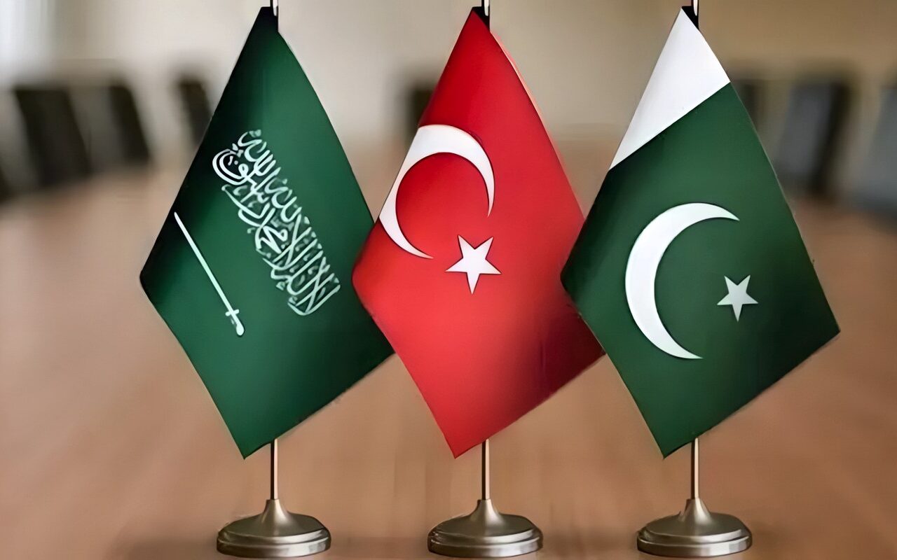 وكالة فارس: مسؤولون من 3 دول يزورون طهران لعقد اجتماع أمني وعسكري