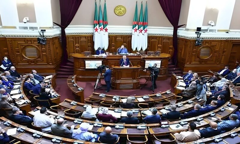البرلمان الجزائري يُصادق بـ”الإجماع” على تعديلات تُمهّد لعودة تنفيذ عقوبة الإعدام