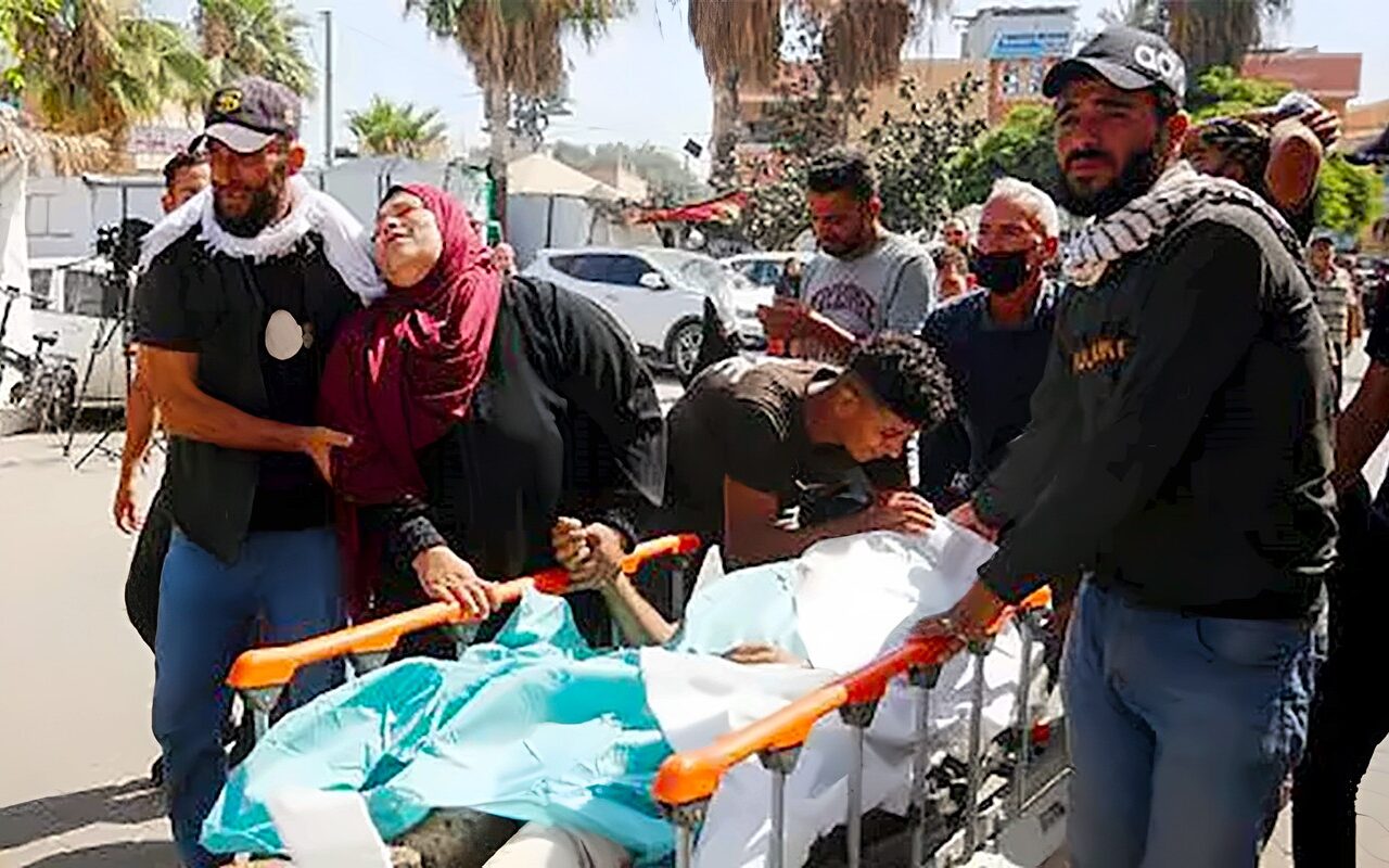 “صحة غزة” تُناشد المجتمع الدولي فتح المعابر: 21 ألف مريض وجريح ينتظرون العلاج