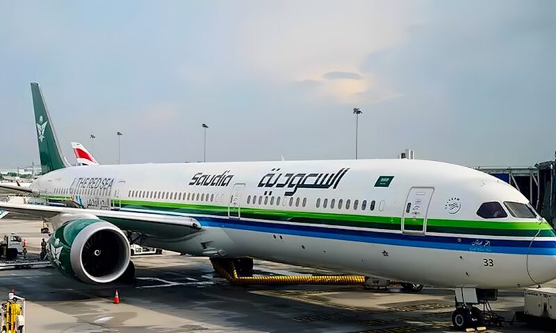 فرانس برس: عمليات إخلاء في مطار الرياض وسط أنباء عن سماع انفجار