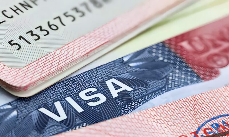الولايات المتحدة تفرض قيودا إضافية على التأشيرات لأفراد من كولومبيا وبوليفيا