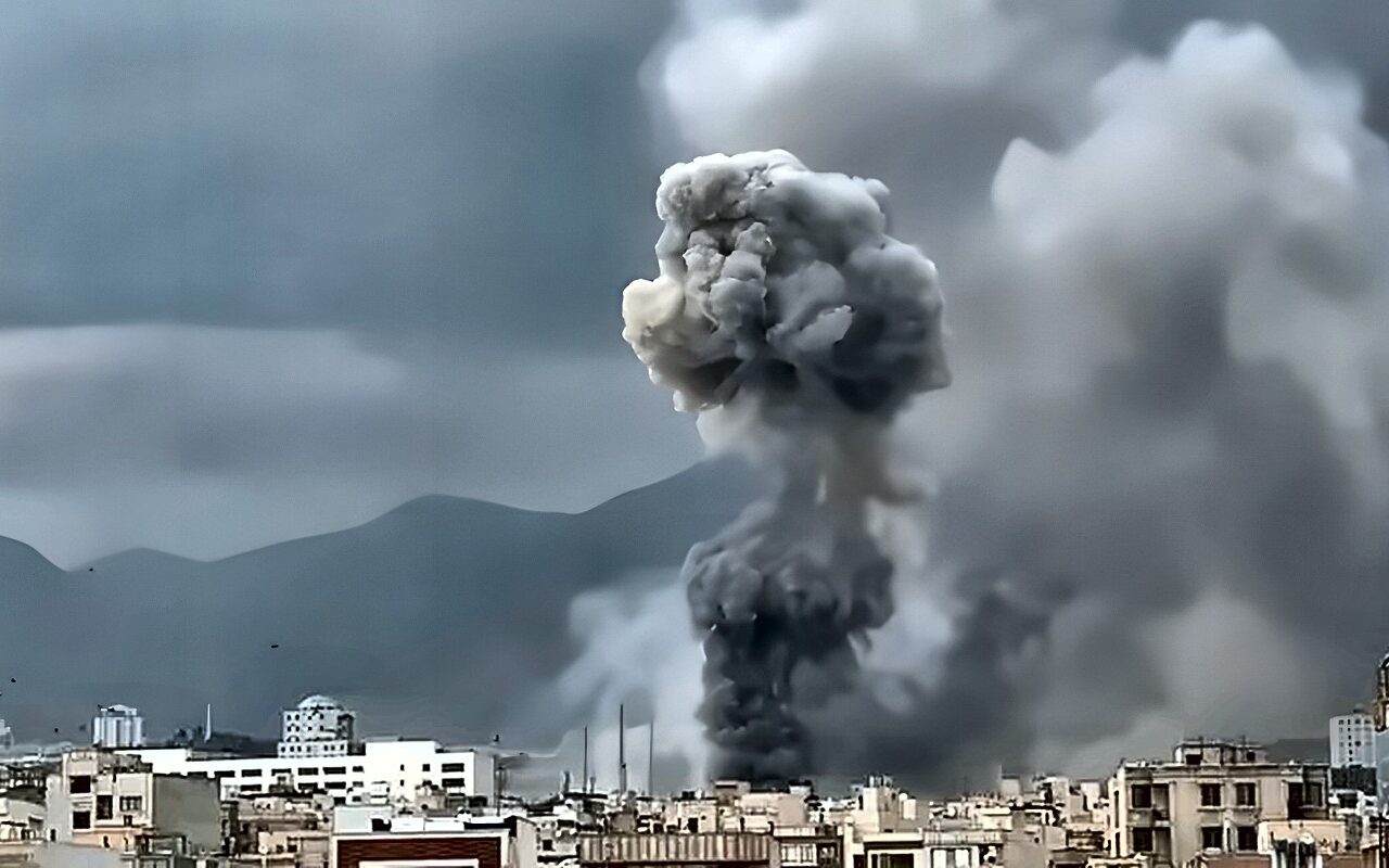 إيران: سماع دوي انفجارات قرب جزيرة قشم من جهة البحر