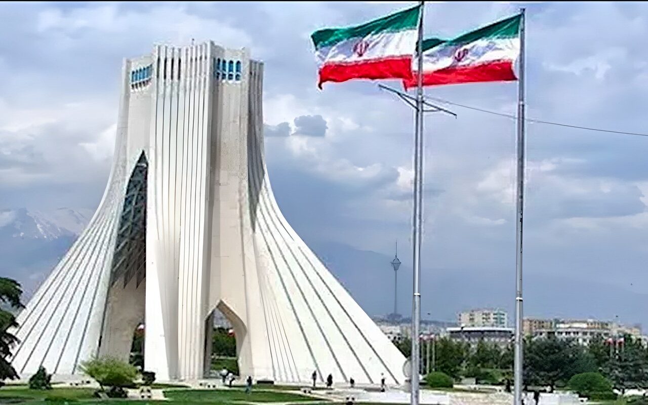 إيران تربط أمن مضيق هرمز بإنهاء الحرب والحصار الأمريكي