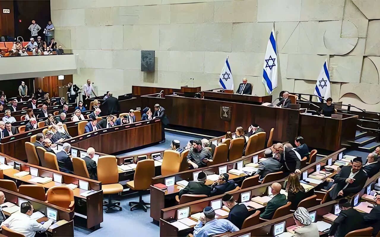 فتح صناديق الاقتراع لانتخابات الكنيست الإسرائيلي