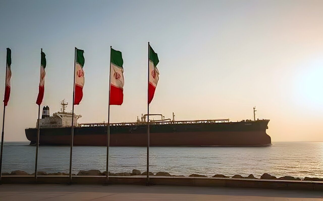 القيادة المركزية الأمريكية: نسيطر على مضيق هرمز ونؤمن تدفق النفط