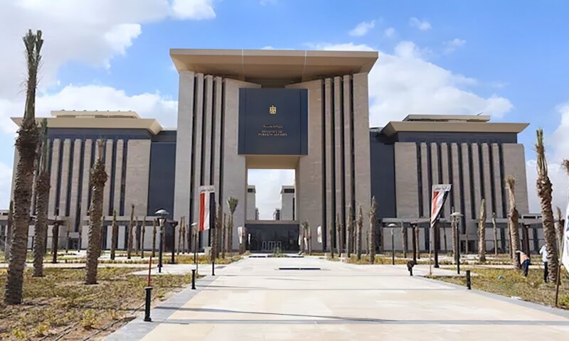 مصر تٌدين الهجمات على مطاري أبها والملك خالد في السعودية