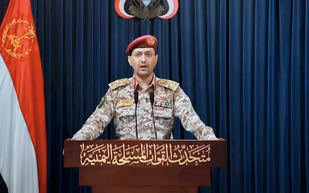 الحوثيون يستهدفون أرامكو ومطار الرياض.. ويتوعدون بتصعيد هجماتهم على السعودية