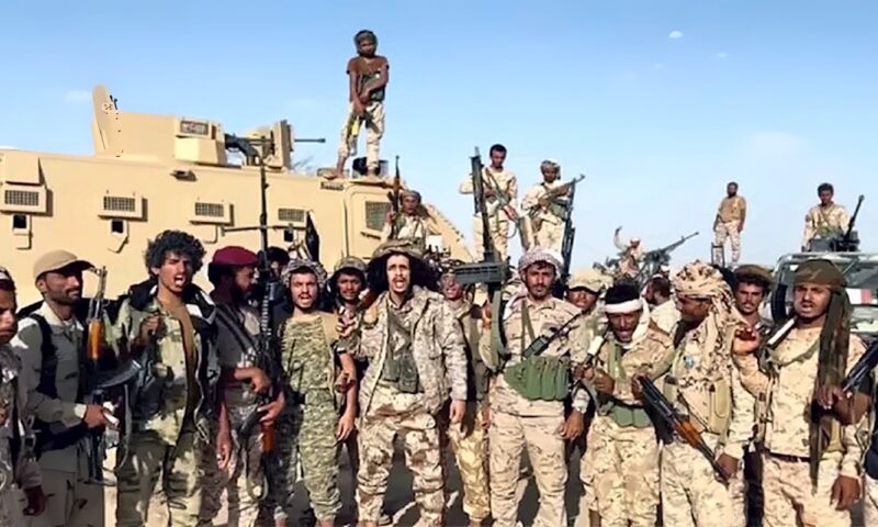 الجيش اليمني يبدأ عملية تحرير مديرية الوازعية بمحافظة تعز