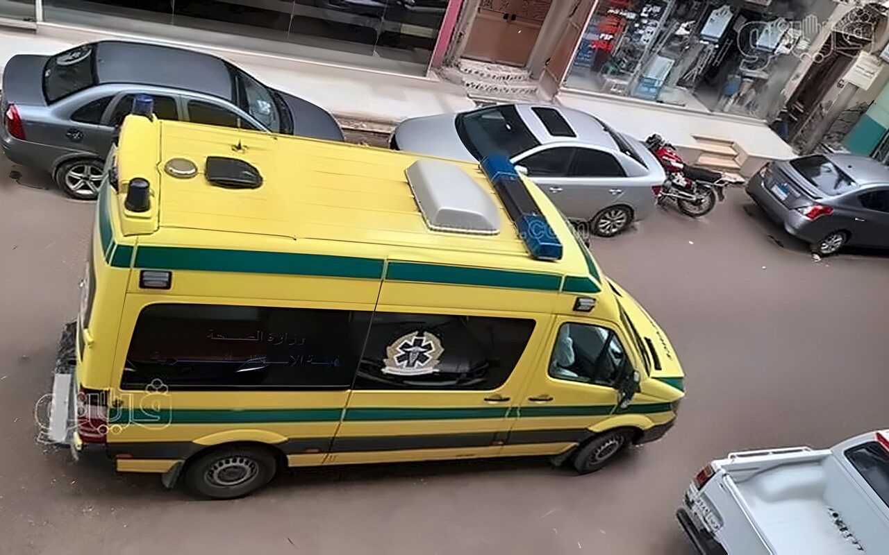 جريمة غامضة بالسنبلاوين، العثور على جثة عامل مصاب بطعنة أعلى منزل أسرته