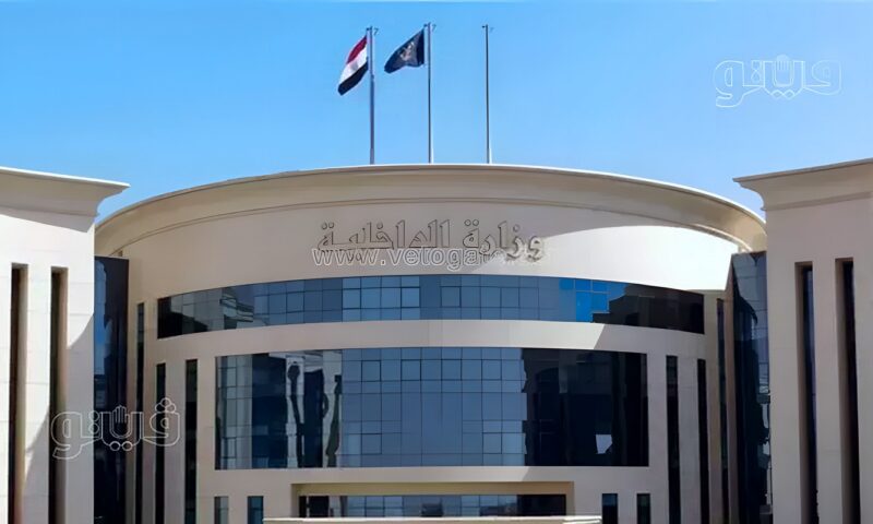 خلافات الميراث وراء واقعة أشمون، تفاصيل فيديو اقتحام منزل واتهام فرد شرطة بالتعدي على أسرة