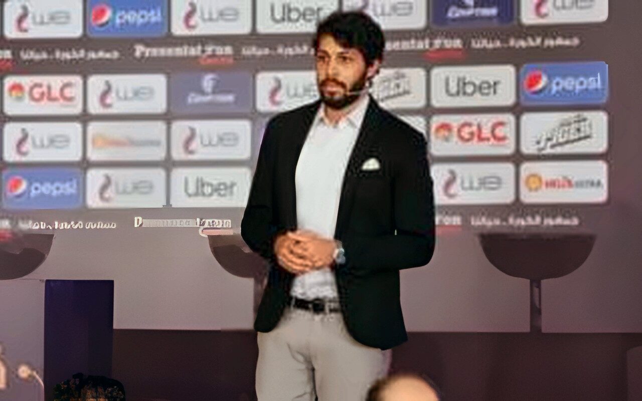 ناقد رياضي يكشف مفاجأة: حسام الزناتي متحفظ على تواجد معتمد جمال مدربًا للزمالك