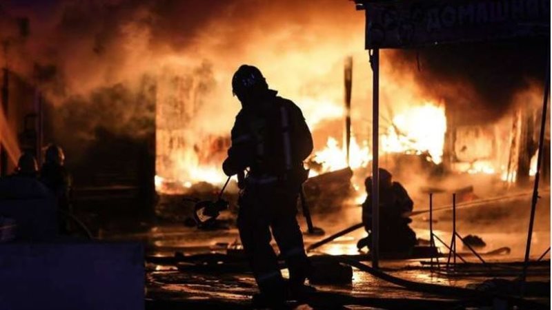 اندلاع حريق بمدرسة النيل جاردن في أوسيم والحماية المدنية تدفع بـ 5 سيارات إطفاء