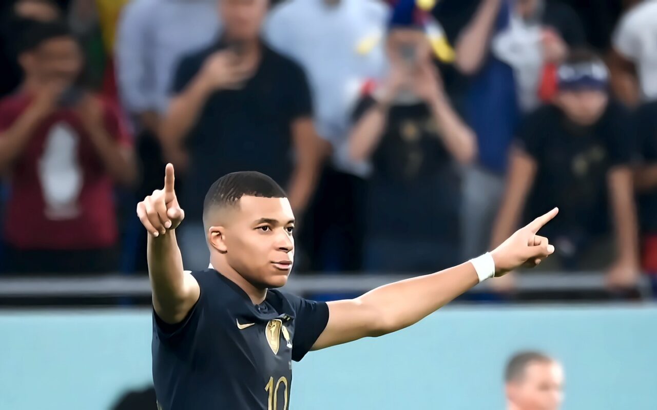 حقيقة الخلاف بين مبابي وفينيسيوس داخل ريال مدريد