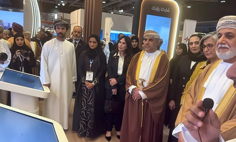 احتفالا باليوم العالمي للموئل، وزيرة الإسكان تشارك في افتتاح معرض «أكتوبر العمران» بـ”عُمان” (صور)