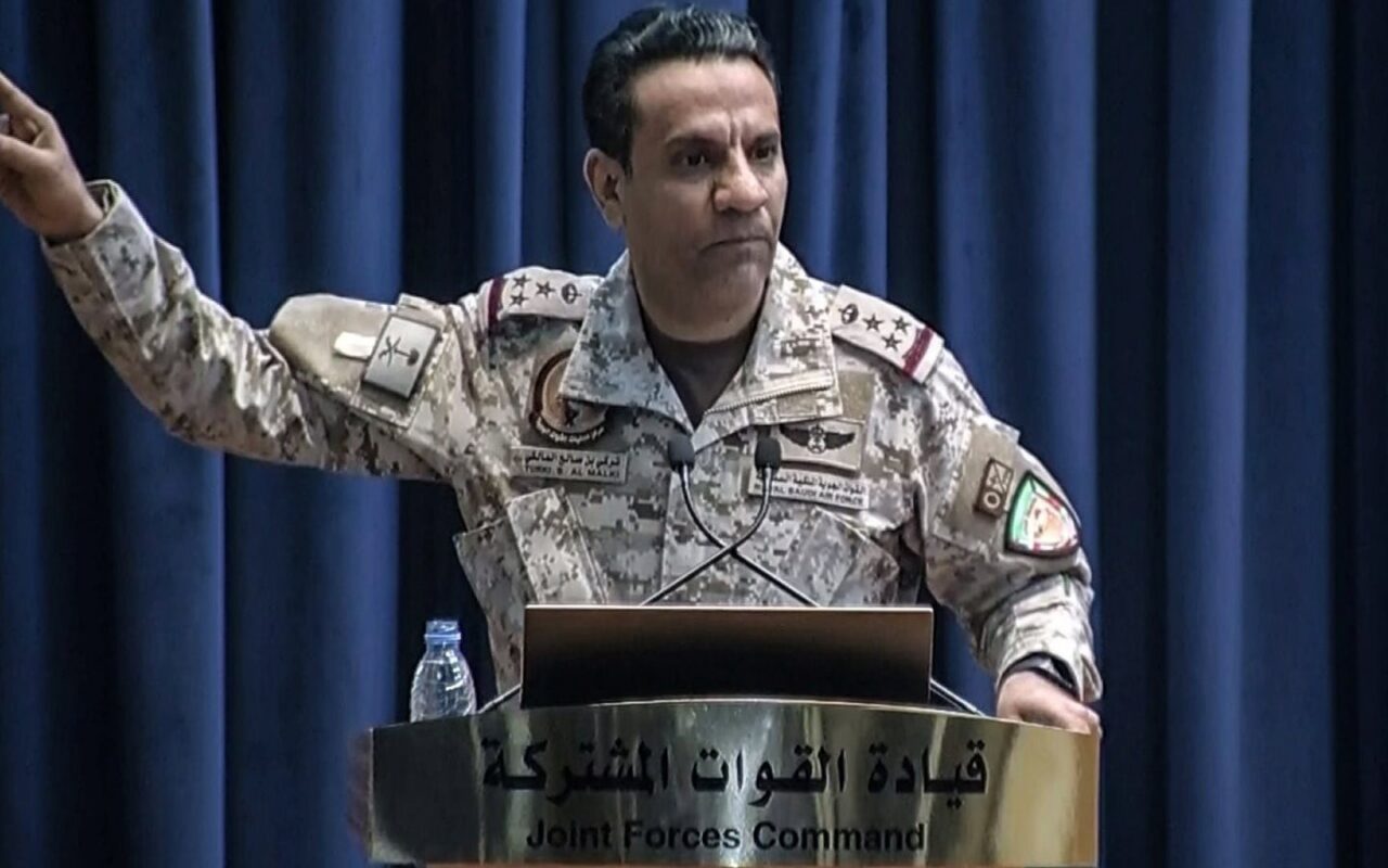 المتحدث باسم التحالف: اعتراض وتدمير طائرة مسيرة بمنطقة الرياض