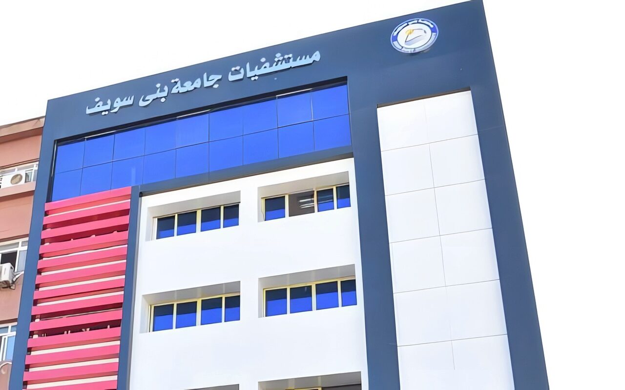 مصرع طالب وإصابة آخر إثر تصادم دراجة بخارية بـ لودر في بني سويف
