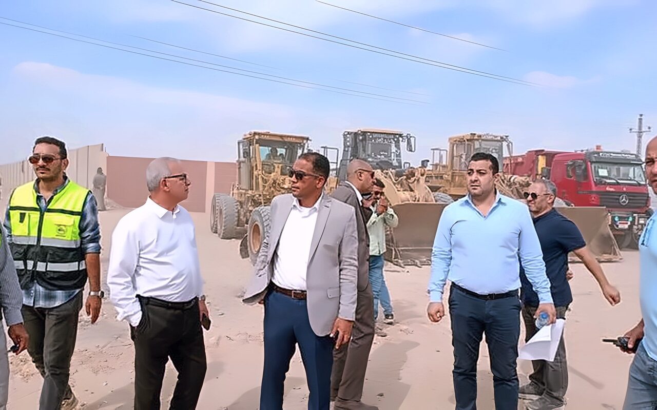 نائب رئيس هيئة المجتمعات العمرانية يتفقد مشروعات الشروق