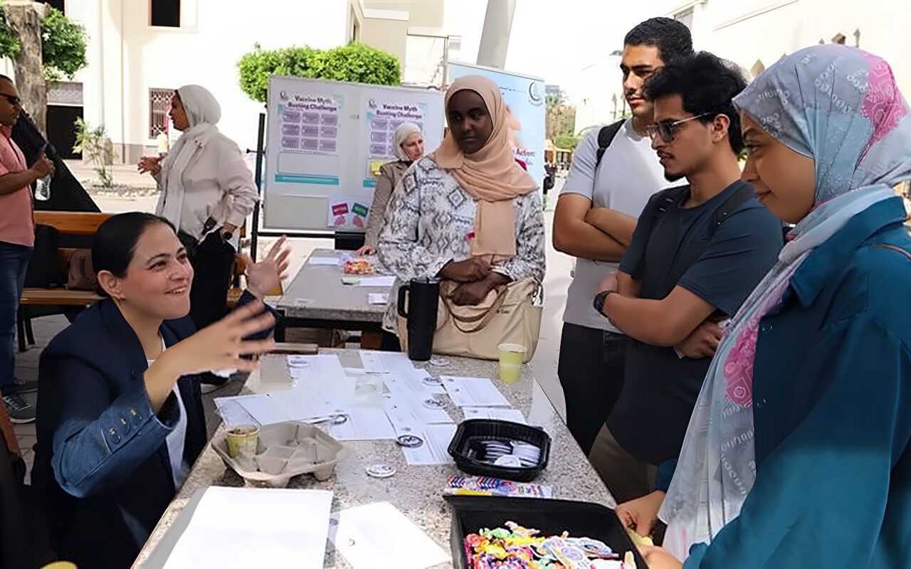 بالتعاون مع منظمة الصحة العالمية، طب عين شمس تنظم فعالية للوقاية من الالتهاب السحائي
