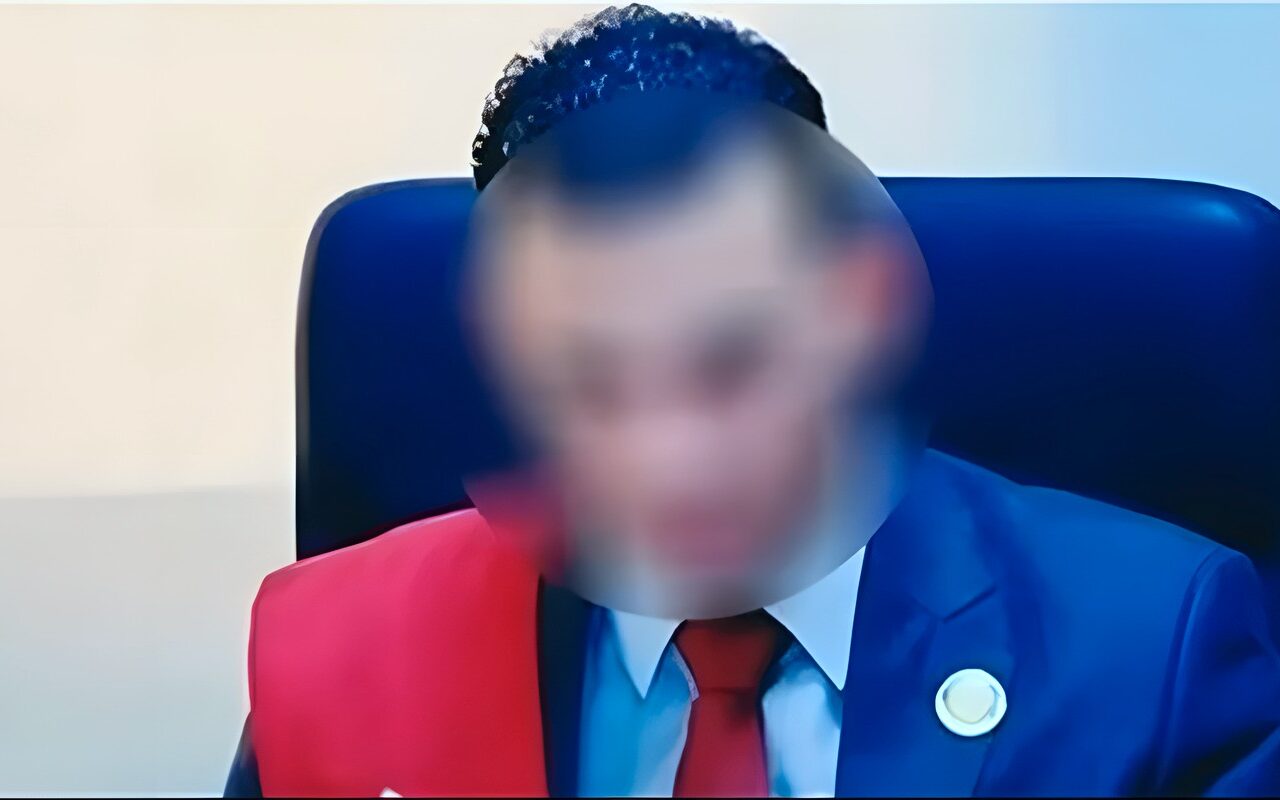 تأجيل استئناف القاضي المزيف على حكم حبسه سنتين بتهمة النصب على سيدة