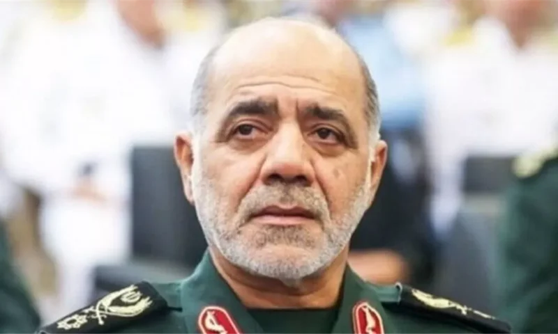 رئيس أركان الجيش الإيراني: لن نسمح بعودة السفن الأمريكية إلى مياه الخليج مجددا