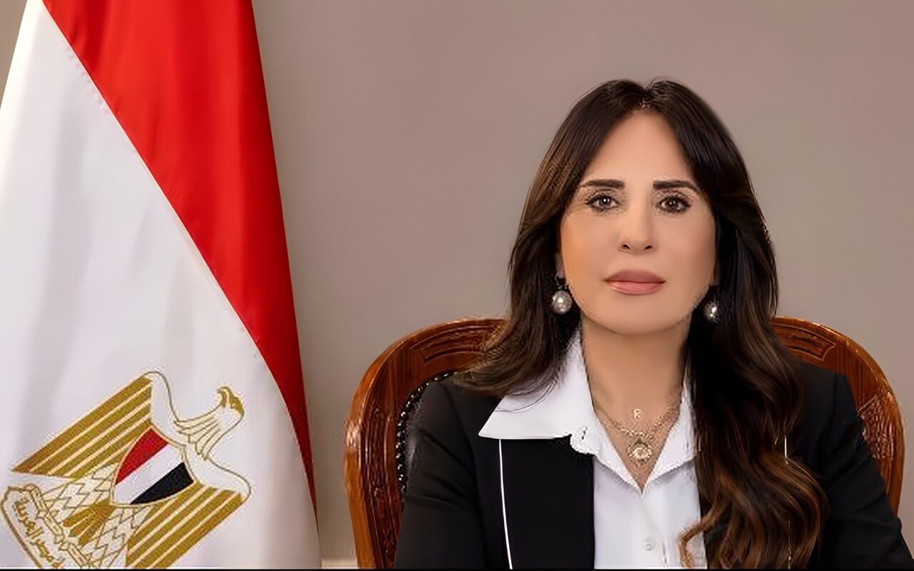 وزيرة الإسكان تصل سلطنة عمان للمشاركة في فعاليات اليوم العالمي للموئل 2026 ومعرض “أكتوبر العمران”