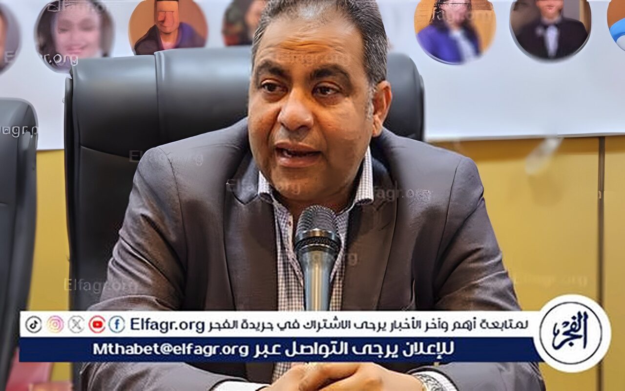 وكيل وزارة الصحة بأسيوط يهنئ الدكتور عادل جبر لتعيينه عميدًا لمعهد جنوب مصر للأورام بجامعة أسيوط
