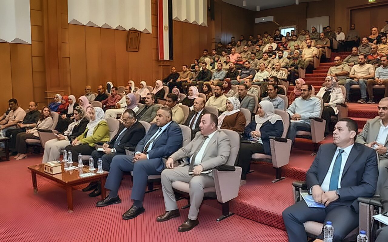 وزير الإنتاج الحربي يوجه بتوطين أحدث تكنولوجيات التصنيع وتعظيم المكون المحلي