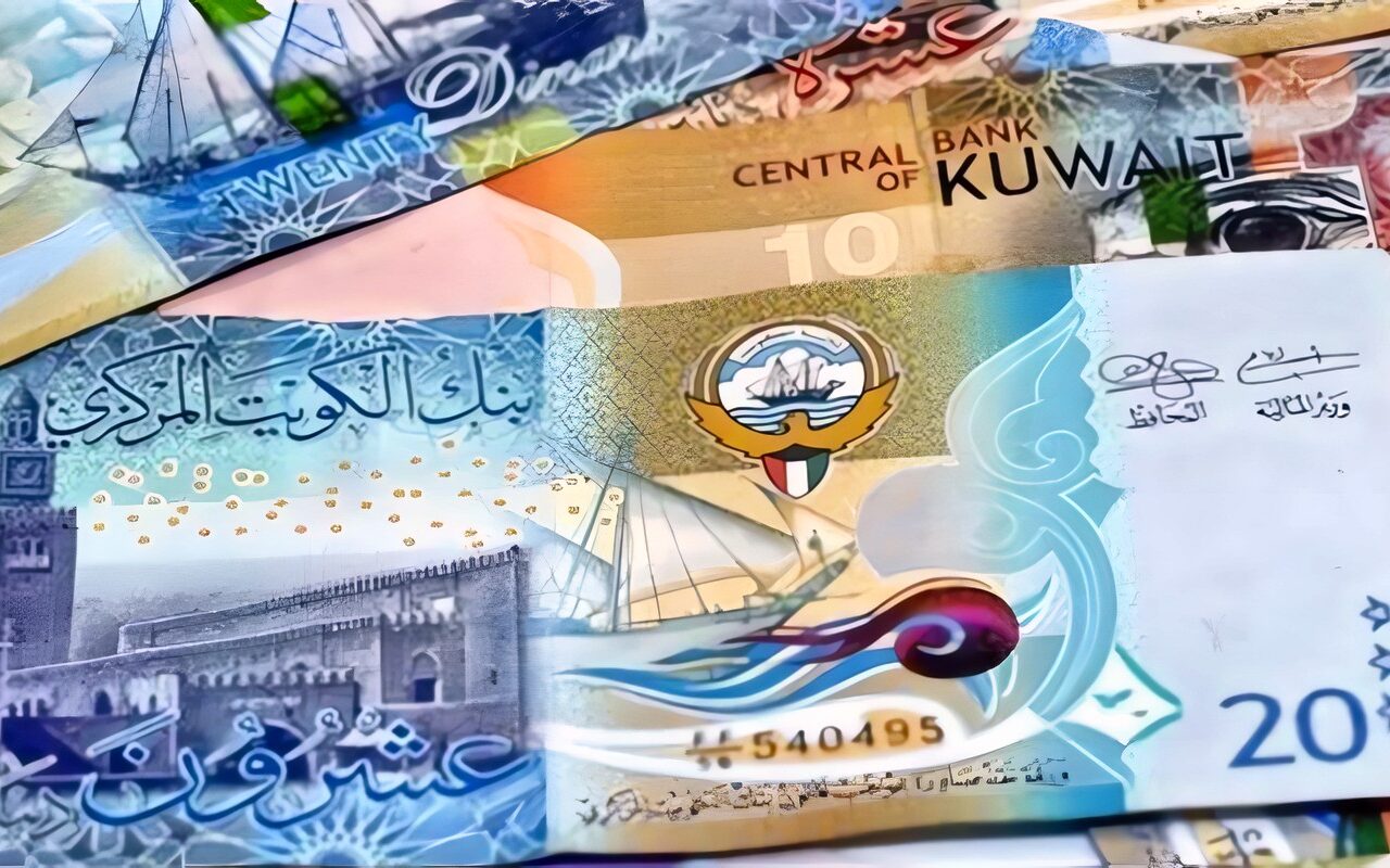 استقرار سعر الدينار الكويتي مقابل الجنيه في البنك الأهلي اليوم الجمعة