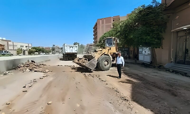 بدء أعمال تطوير وتوسعة ورصف طريق المنصورية حتي طريق الشبرامنتية بأبو النمرس بطول ٢٫٧ كم