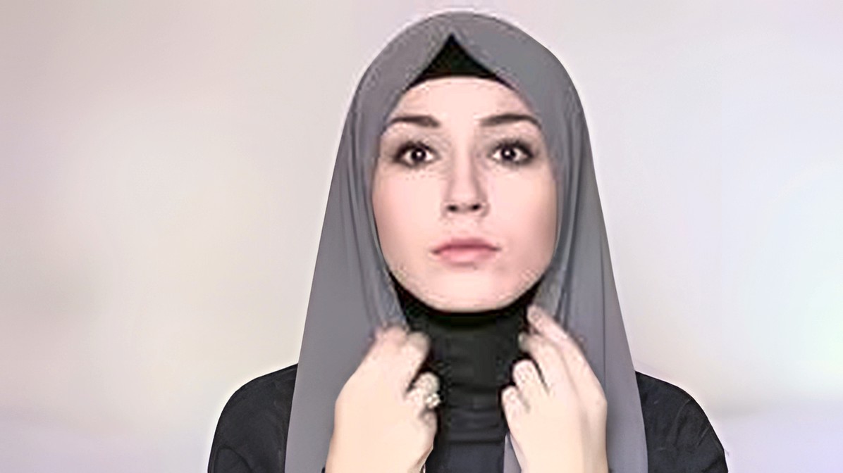 هل يجوز للمرأة ارتداء ملابس خفيفة أمام أبيها وإخوتها وزوج ابنتها؟.. أمين الإفتاء يجيب