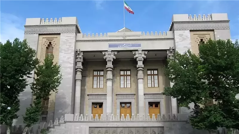 إيران تحذر مواطنيها من “السفر غير الضروري” إلى فرنسا وبلجيكا وإيطاليا