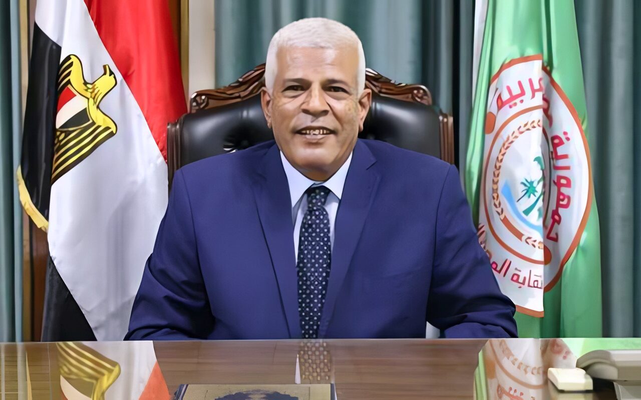 نقيب الزراعيين: الحرب الإيرانية الأمريكية ومضيق هرمز يهددان سلاسل الإمداد.. والتوسع الزراعي ضرورة
