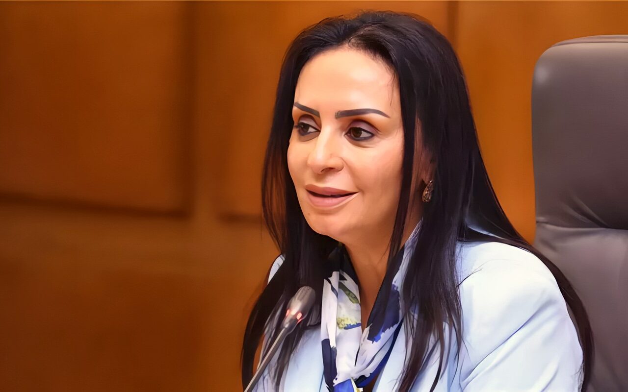 مساعدات عاجلة، وزيرة التاضامن توجه فرق الإغاثة بمتابعة تداعيات حادث طريق أسيوط الغربي