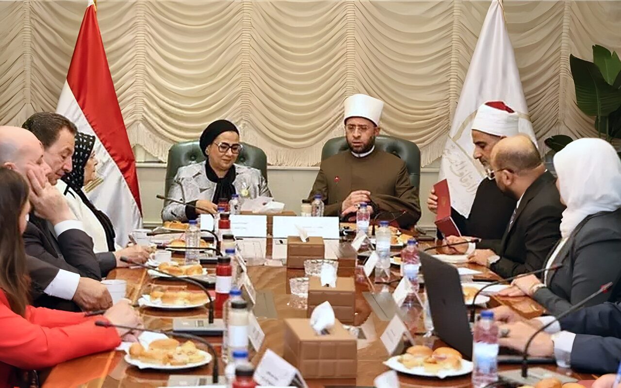 وزير الأوقاف ورئيس المجلس القومي للمرأة يبحثان تعزيز التعاون المشترك