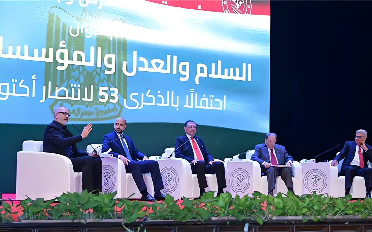احتفالا بذكرى نصر أكتوبر، جامعة القاهرة تناقش مع طلابها مقومات الدولة القوية