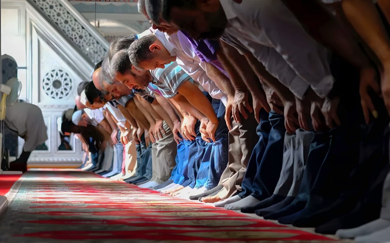 مواقيت الصلاة اليوم الثلاثاء، موعد أذان الظهر في القاهرة والمحافظات