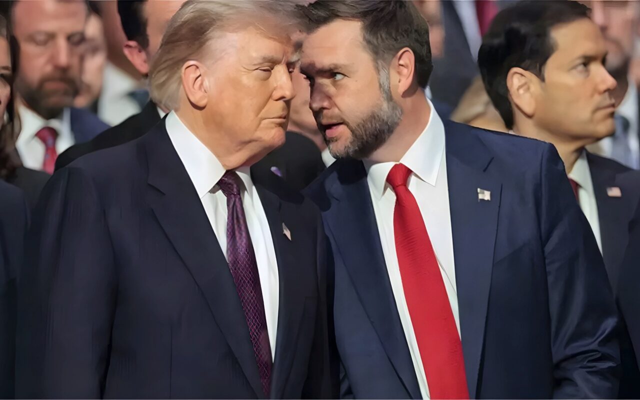ترامب ينفي تكليف نائبه بفتح قناة تفاوض مع إيران ويكشف سر اتصال فانس بـ”رضائي”