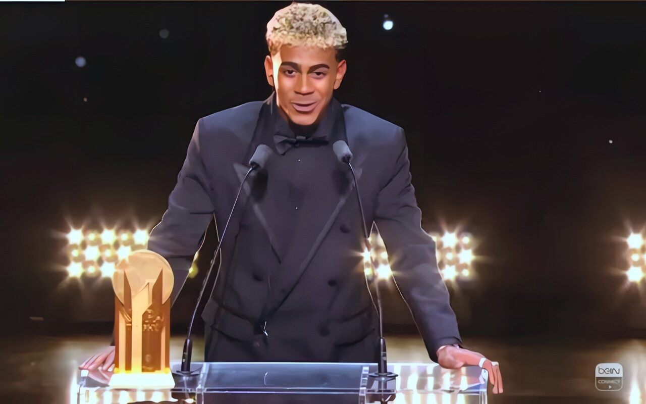 حفل الكرة الذهبية، لامين يامال يحصد جائزة أفضل موهبة شابة للمرة الثالثة على التوالي