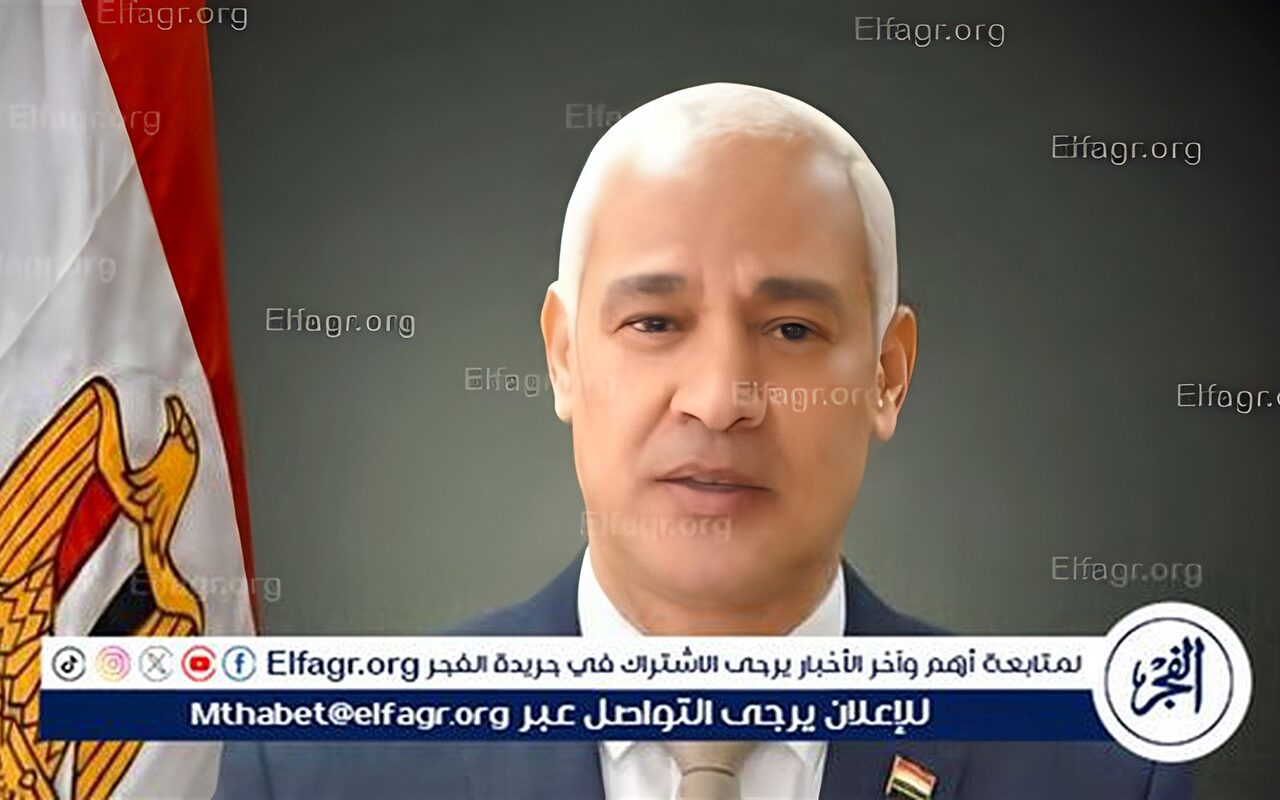 رئيس جامعة أسيوط يهنئ كلية التجارة لاعتماد برنامج نظم معلومات الأعمال كأول برنامج من نوعه