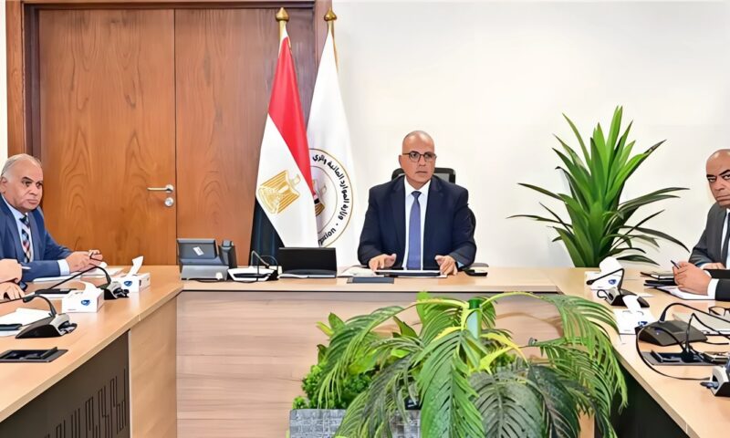 سويلم يوجه بالتوسع في التوأمة الرقمية للترع وتعزيز الإدارة الذكية لتوزيع المياه