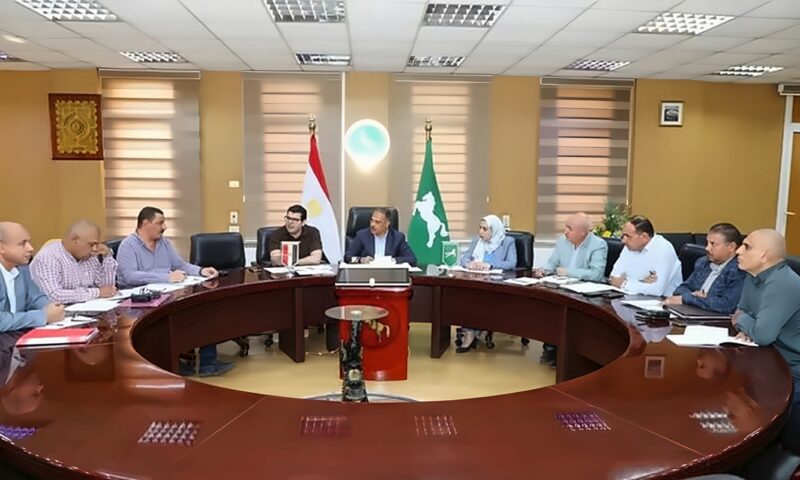 محافظ الشرقية يوجه بتسريع إجراءات تقنين أراضي أملاك الدولة