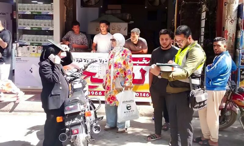 محلي نجع حمادي يشن حملة تفتيش بيئي على المطاعم والمخابز (صور)