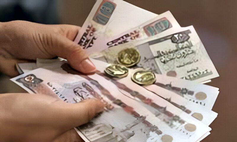 هل يجوز إعطاء الابنة من زكاة الأم أو الأخ؟.. أمين الفتوى يوضح الحكم