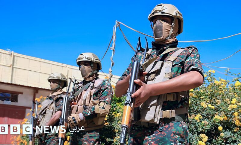 مقتل أكثر من 50 شخصاً وإصابة 200 في هجوم لجماعة أنصار الله على معسكر أمني في اليمن