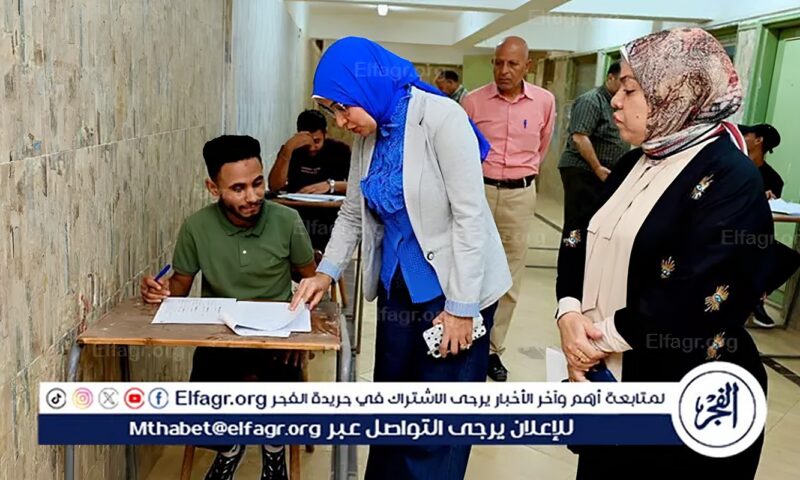 عميدة تربية نوعية أسيوط تتفقد امتحانات دور نوفمبر لطلاب الفرقة الرابعة بالجامعة