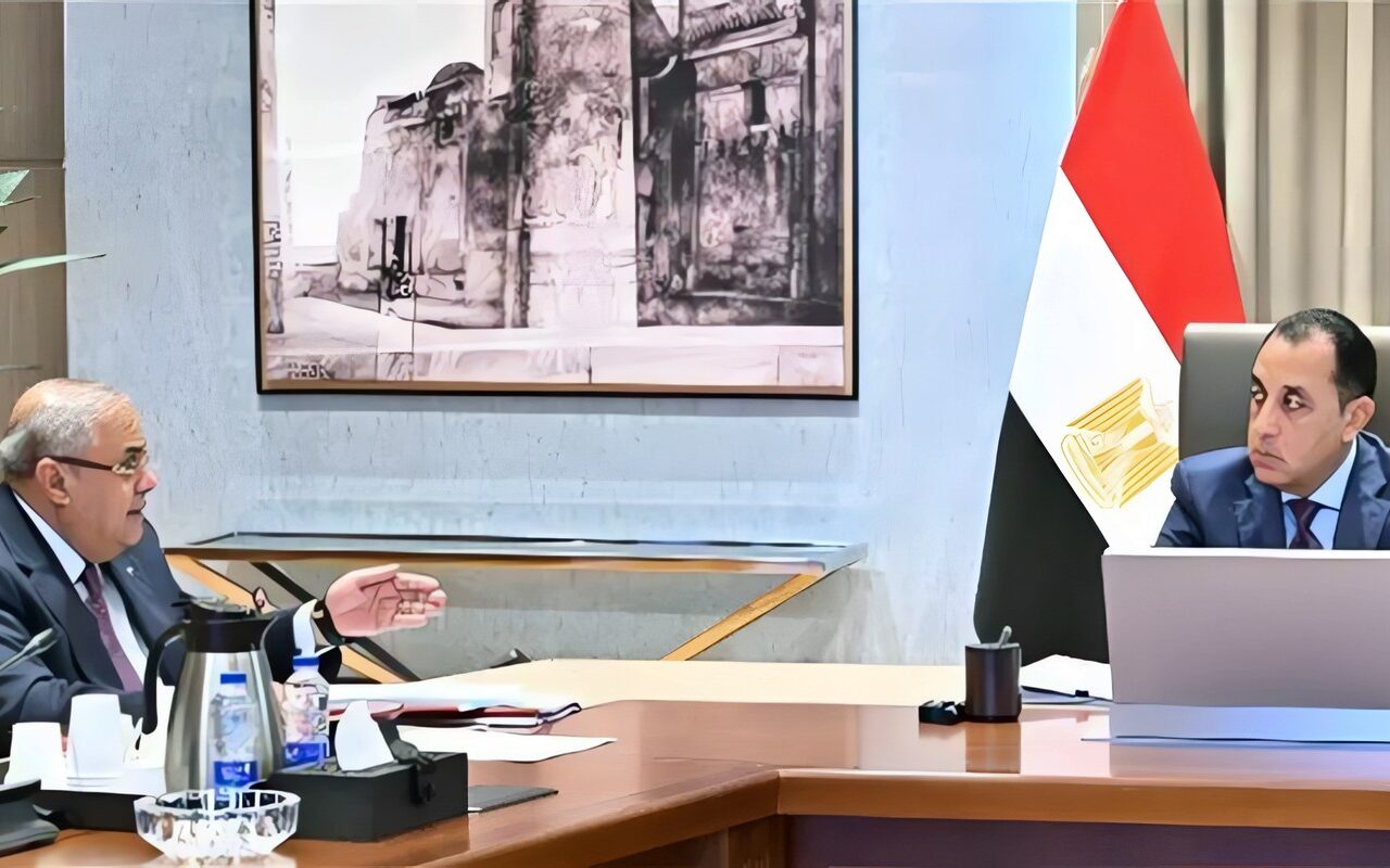 رئيس الوزراء يتابع موقف الإصدار الثاني من وثيقة سياسة ملكية الدولة والخطة التنفيذية له