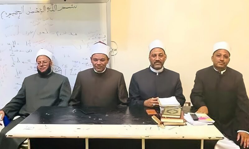 وكيل أوقاف البحر الأحمر يشهد انطلاق الدراسة بالمركز الثقافي بمسجد الميناء الكبير بالغردقة