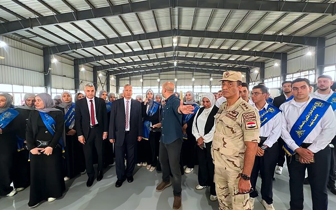 طلاب جامعة بنها في زيارة ميدانية لشركة النصر للكيماويات للتعرف على أحدث التقنيات الصناعية