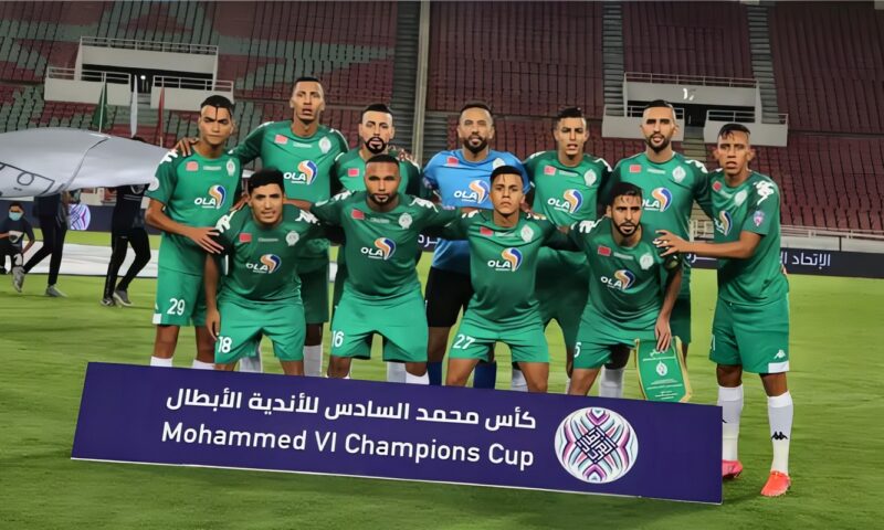 قبل مواجهة الأهلي في الكونفدرالية، مستقبل غامض لمدرب الرجاء المغربي